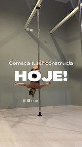 36K views · 423 reactions | Quer se sentir mais Confiante, Forte e Poderosa? Conheça o Pole Dance, e aprenda a combinar movimentos Fluidos e Sensuais, com Acrobacias Incríveis. Agende hoje mesmo a sua Aula Experimental e entre para esse novo universo da Dança. | Pole Lab Studio | Facebook