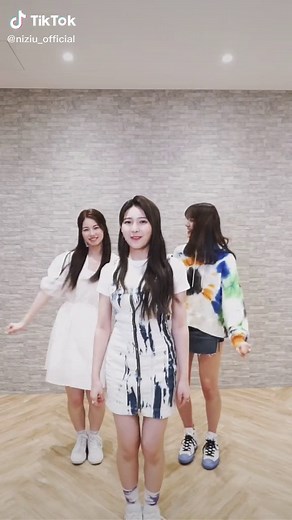 「Take a picture」ラストサビver. #NiziU #ニジュー #AYAKA #MAYUKA #NINA #WithU #Take_a_picture