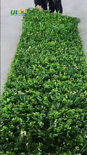 Roll-Style Artificial Hedge for Fast Large-Scale Installs