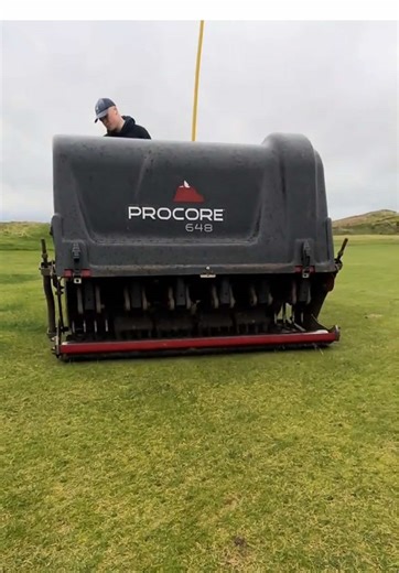 Solid tining #golf #satisfyingvideos #winter #maintenance #greenkeeping