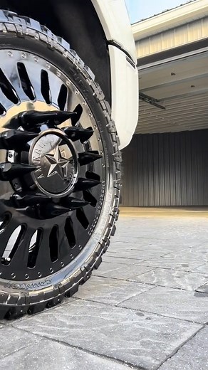 Color matched Dually lookin’ clean 👀 | Krietz Customs