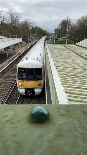 376 entering Elmstead woods bound for London