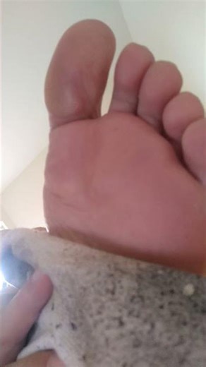 There ist no escape bug! #malefeet #soles #giantfeet #crushing