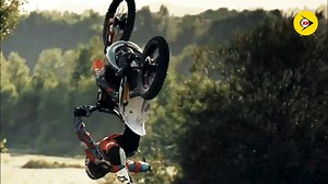 El Motocross Estilo Libre o Free Motocross Extreme (FMX) (más conocido como Freestyle), es una diciplina que combina las pistas de tierra y/o arena con piruetas y saltos que desafían la gravedad 🔥 En una palabra ¿Cómo definirías el FMX? #Motocross #FMX #Freestyle #Dunlop | Dunlop Latam