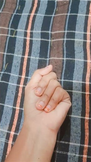 4 finger ✌️#fingerstyle 👈✌️🤟👉#minivlog #shortsviral #handdance #