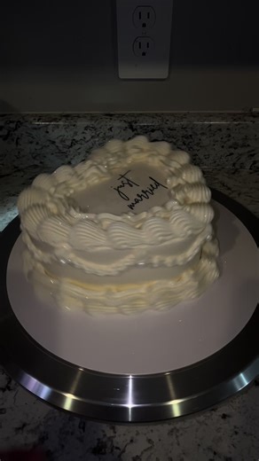 Beautiful White Heart Cakes for Weddings