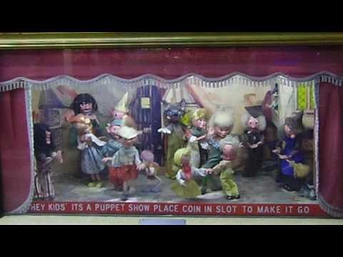 Vintage Pelham Puppet Show Amusement Arcade Machine