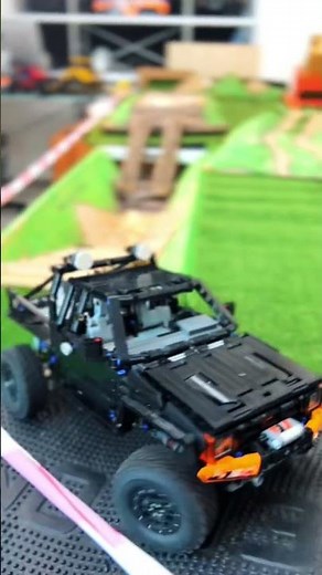 Super cool LEGO Technic Hilux 4x4 offroad with control plus motors