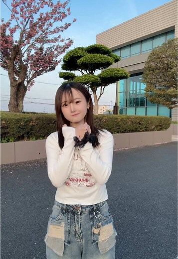 カラオケで盛り上がる定番曲特集