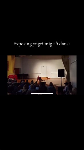 Samdi þennan dans á staðnum því ég gleymdi að semja hann😜 Sumir hafa pælt í því hvernig ég dansði. Ætla bara að sýna ykkur og fara út fyrir þægindarammann🫣 #prosthetic #prostheticleg #dancing #dancecompetition #fyrirþig