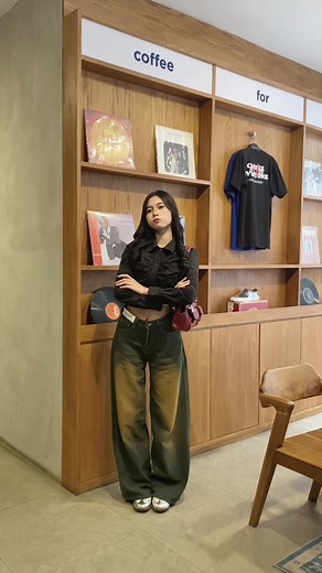 Stylish Café Looks: Inside and Outside Fashion