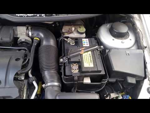 Autobatterie ausbauen und laden