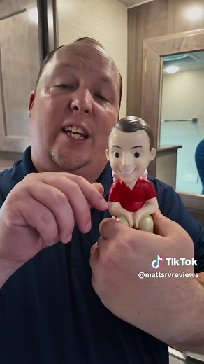 Winnebago Motorhome Tour #winnebago #motorhome #rv #mattsrvreviews