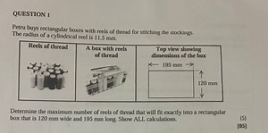 Determine the maximum number of reels of thread (radius 11.5 mm... | Filo