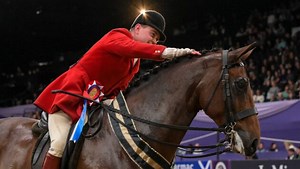 2025 hunter champion at HOYS heads home with lightweight hunter
