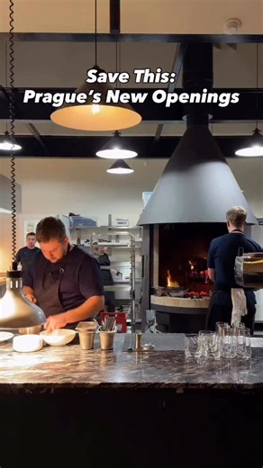 Taste of Prague Food Tours on Instagram: "Praha má zase pár novinek, které stojí za pozornost. Tak se na ně pojďme kouknout. A dejte vědět, jaká nová místa zaujala vás! @sko_holesovice: moderní slovenská kuchyně konečně v Praze. Otevřený oheň, halušky, taštičky s povidly… známé chutě, ale v novém kabátě. Nová pobočka @takumiquadrio.prague přináší poctivý ramen a výborné karaage. @parzival_restaurant: restaurace michelinského šéfkuchaře, který zavřel podnik v Berlíně a teď vaří tady. Ambiciózní, 