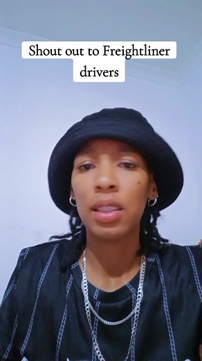 Honestly speaking, FREIGHTLINER 🥺🥺🥺💔😫🚛💯‼️ . . . . . . . . . . #Ru_Kay #truckinggirl♥️🚛 #relatable #fypシ #actros #fortheloveoftrucking🇿🇦🚛❤️🌍 #respectatrucker #salongdistancetruckers #scania #volvo #freightliner #westernstar #man #udtrucks #trucks #cumminspower #catpower #straightpipe