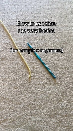 How to crochet for beginners step by step 🧶 In this tutorial, you’ll learn how to make a slipknot and a foundation chain — the two most important stitches to start any crochet project. Perfect for absolute beginners! Save this for your next practice. ✨ #crochetforbeginners #howtocrochet #crochettutorial #crochetersoftiktok #crochetchain #crochettips #crochetbeginners #crochetlove #craftingcommunity #learntocrochet #beginnercrochetprojects | Free Crochet patterns