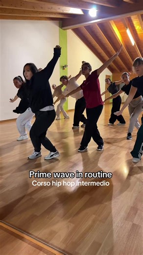 Prime wave, prime vibes 🔥 Trust the process Scuola di danza a Erbusco #hiphop #wave #coreografia #scuoladidanza #fyp