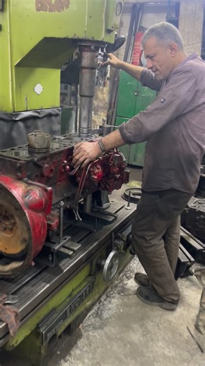 ElGendy Factory on Instagram: "Engine repair experts at work 🛠️🇪🇬 #machining #manufacturing"