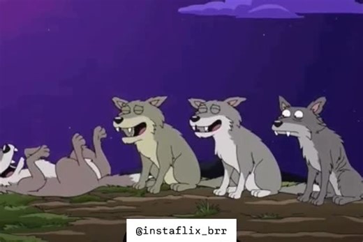 InstaFlix BR on Instagram: "🤣 Family Guy (Uma Família da Pesada, 1999 – ) 📖 Sinopse: Acompanhe o dia a dia completamente insano da família Griffin — com Peter, o pai mais irresponsável do mundo; Lois, a esposa que tenta manter a sanidade; Stewie, o bebê gênio e maligno; Brian, o cachorro falante; e os outros membros dessa turma nada normal. Com piadas ácidas, críticas à cultura pop e absurdos geniais, a série é um clássico do humor adulto."