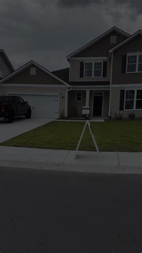 Explore the Roswell Model Home in Settlers Hammock