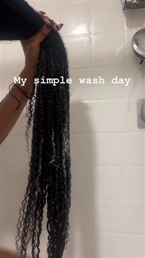 Torriana towns on Instagram: "Really all I do is wash my scalp, let it run down the length of my hair, rinse out and put use me of my conditioners and I’m done. Styling decisions mainly using my revair to stretch out and twist or braid it back."