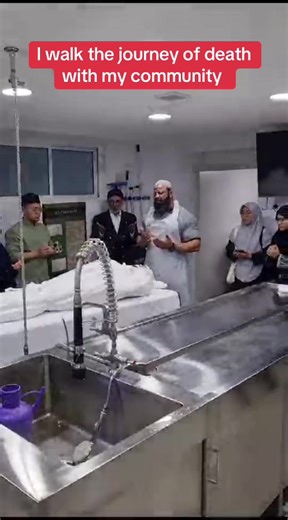 It’s a blessing and a privilege to serve my community in the moments of death. I don’t just wash bodies… I walk the journey with them. From the moment death arrives… to the غسل… to the janazah prayer… to placing them into the grave… and even after, checking in on the family, making sure they’re not forgotten. This is an amanah. Because the believer is not left alone at any stage. We carry each other… from this life into the next. The Prophet ﷺ said: “The believers, in their mutual love, mercy, a