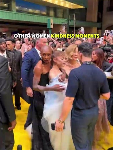 Women Showing Kindness ❤️