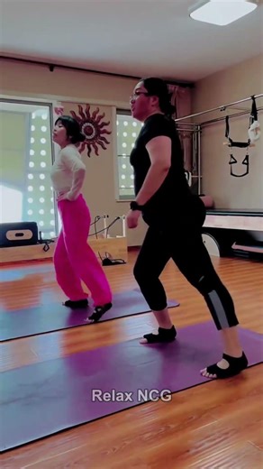 Split Leg Yoga Pose That Actually Works #yoga #flexibility #yogatutorial