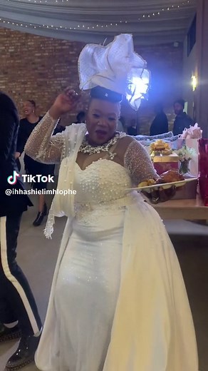 Uyabona nawe ukuthi angikhethanga ngicimezile la😁 #mydululu #muntuza #wife #mamngcobo