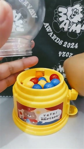 Filling up Korean Gumball Machine #asmr #shorts