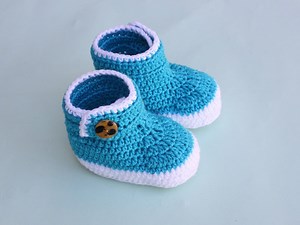 Easy Hand knitted Shoes/Booties free pattern