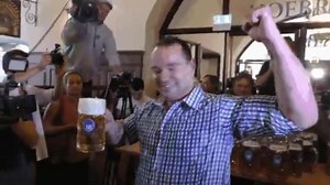 34K views · 612 reactions | Just getting the round in... (Credit: Imgur - Adjunctum) | Loaded Magazine | Facebook