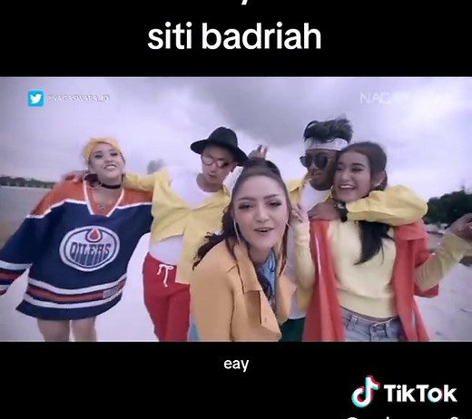 Lagi Syantik Zumba Dance Video by Siti Badriah | TikTok