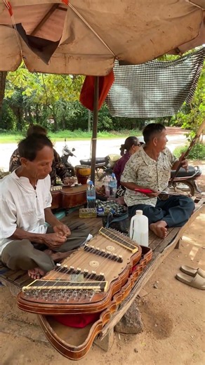 Cambodian traditional music
