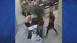 Vaporizer explodes inside woman’s bag