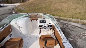 ⭐New: 2024 Robalo R207! Get some great info here with Tyrel Inabnitt⭐...