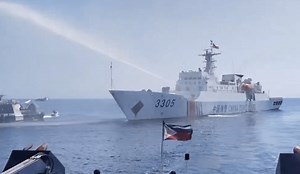 China fires water cannon at Filipino ships in West PH sea