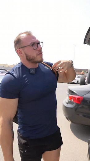 3.4K views · 3 comments | Vad hade du valt? BMW X7 comp eller en G-wagon? Jag hade alla dagar i veckan tagit X7 eller serie 7﫣 | Carl-Rickard Lundqvist | Facebook