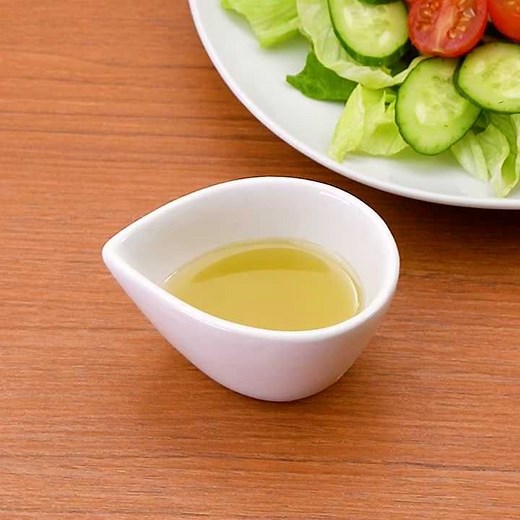 調味料4つを混ぜるだけ！ イタリアンドレッシングのレシピ動画・作り方 | デリッシュキッチン