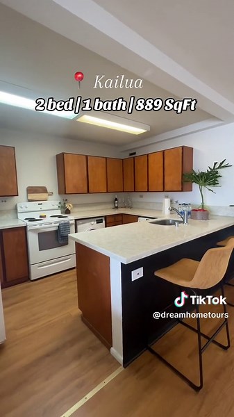 Imagine waking up to views of Kailua’s ocean and mountains 😍 📍 Kailua ▫️2 bedrooms ▫️1 bathrooms ▫️889 SqFt ▫️large Lanai Lots available ranging from 💲635,000 Want to know if this is in your price range? Email us today ! Looking to buy or sell a home? I can help guide you through the process🏡 Myles Davenport, Realtor® Hawaii eXp Realty | Tony Kawaguchi Team 📲(808) 561-3966 📧 myles.davenport@exprealty.com 👩🏻‍💻 mdavenport.re@gmail.com #kailuabeach #kailuahomesforsale #oahuhomesforsale #re