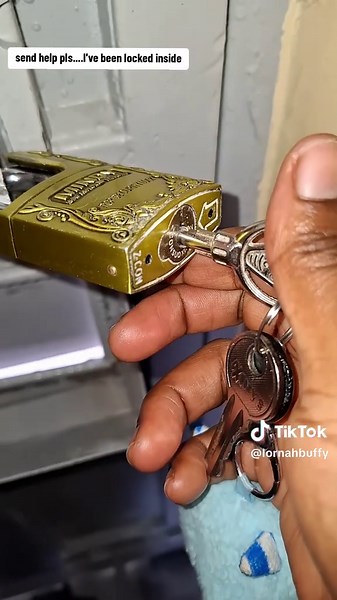 I have tried every remedy u can think of. That's why the padlock looks dusty. #help #fyp #tiktokkenya #trending #1millionviews