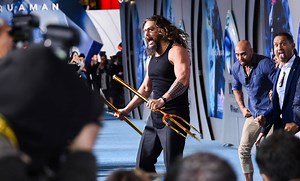 Jason Momoa And The 'Aquaman' Crew Performed An Incredible Haka Dance At The Film's Red Carpet Premiere