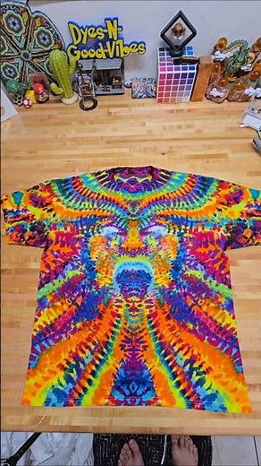 stitched tie dye technique #handmade #artprocess #tiedye #fyp