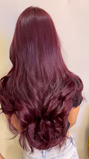 Without bleach wine red global @devhairartist Schwarzkopf 9-98 or L-89 mixing ratio 1:1 with 30 volume . . . . . . . . . . #hairtransformation #instadaily #instalike #reelsinstagram #balayage #haircuts #balayagehighlights #hairlife #hairfashion ##trendingreels #instalike #reelitfeelit | Dev Hair Artist