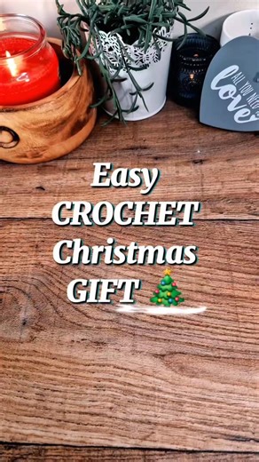 ThreadandTangle on Instagram: "💬 Comment BERRY for the free Twisted Ear Warmer pattern — the easiest handmade Christmas gift you’ll crochet this year. 🎁✨ My original design is crocheted in a beautiful winterberry shade, but today I’m making it in a soft 100% wool in the most gorgeous moss green. It’s 🇬🇧 Aran weight / 🇺🇸 Worsted weight — warm, squishy, and perfect for winter makes. ❄️💚 This ear warmer uses a super simple one-row repeat, whic