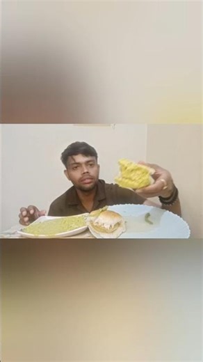 Spicy Jumbo Vadapav Eating Challenge #shorts #foodie