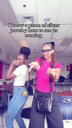 We love silver, we are silver girlies #fypage #school #silverjewelry #trend