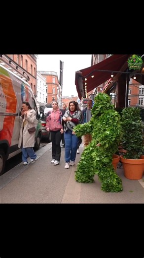 Green Ghost Prank Gone Wrong 😂 ( PART 2 ) #prank #scareprank #greenghost #greenman #usashorts #USA